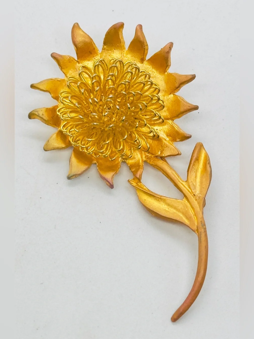 Vintage Matte Gold Tone Flower Brooch Pin Sunflower 90s Figural Sun